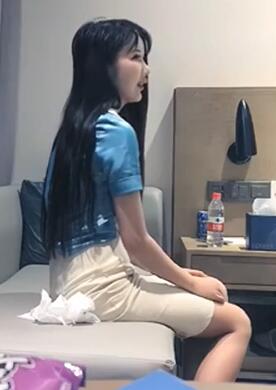 文轩约会气质美女身材苗条