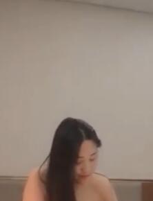 黑人约妹12-15会所的小姐姐