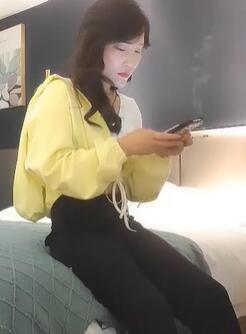 文轩专题03-26黄衣美女八百块两次