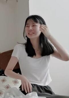 长腿嫩妹眉眼迷离-硬壳专题