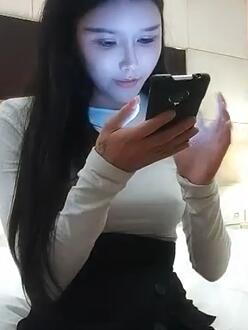 新一代女约会_四月三号自拍双飞B