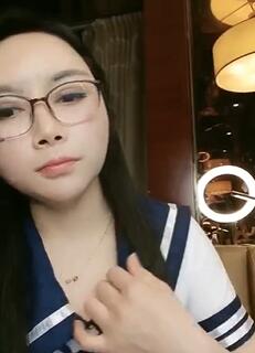 新一代女约会_四月七号自拍第一场