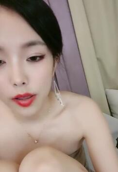 徐婉婉特选精彩直播自拍第三场七月十九号