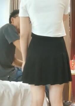 换妻极品约会_ 六月二十四号自拍双飞