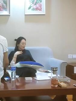 流浪儿喝咖啡约会_六月二十七号自拍