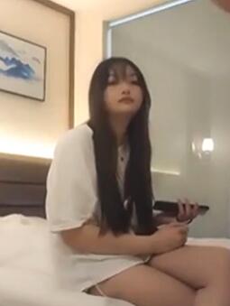 文轩一哥约了个颜值不错吊带包臀裙妹子制服网袜