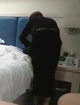 阿青问柳洗个鸳鸯浴后短发极品外围女神今夜惨遇打桩机